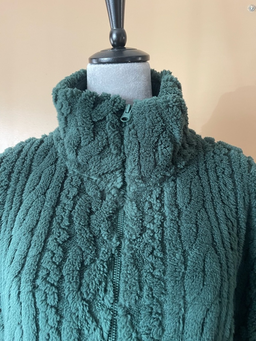 American Eagle Outfitters Green Sherpa Cable Half-Zip Sweater size medium new - Picture 2 of 8